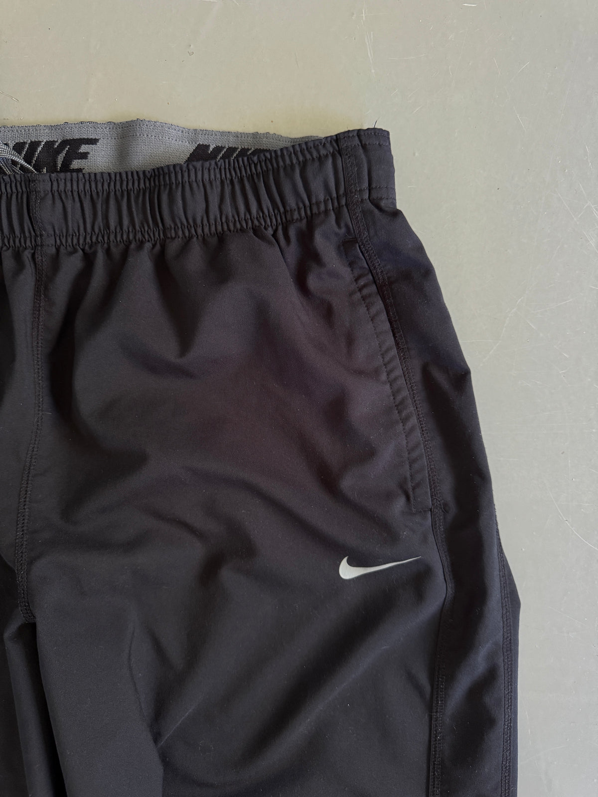 Nike Vintage Trackpants | L