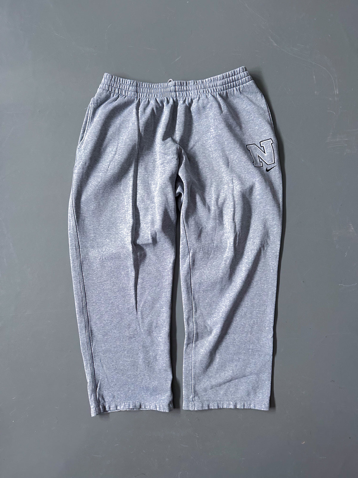 Nike Vintage Trackpants | XL
