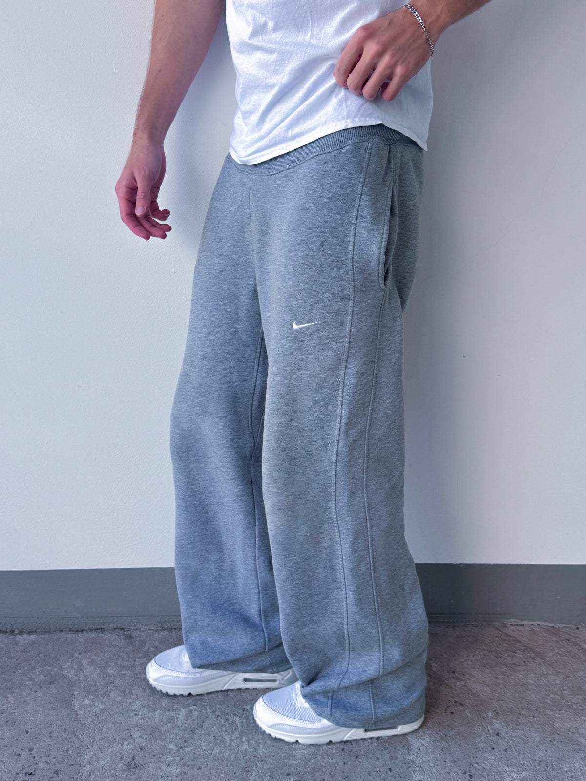 Nike Vintage *PREMIUM* Open Leg Sweatpants / Jogger | XL