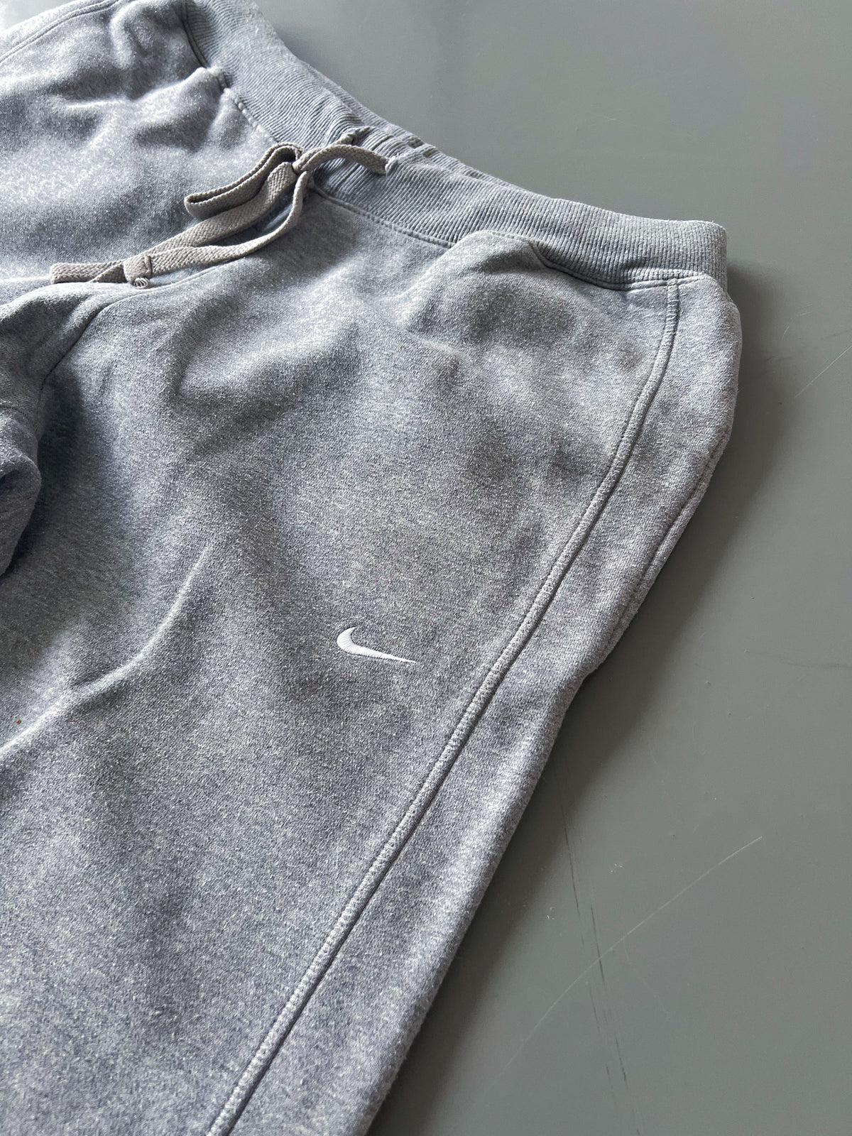 Nike Vintage *PREMIUM* Sweatpants | L