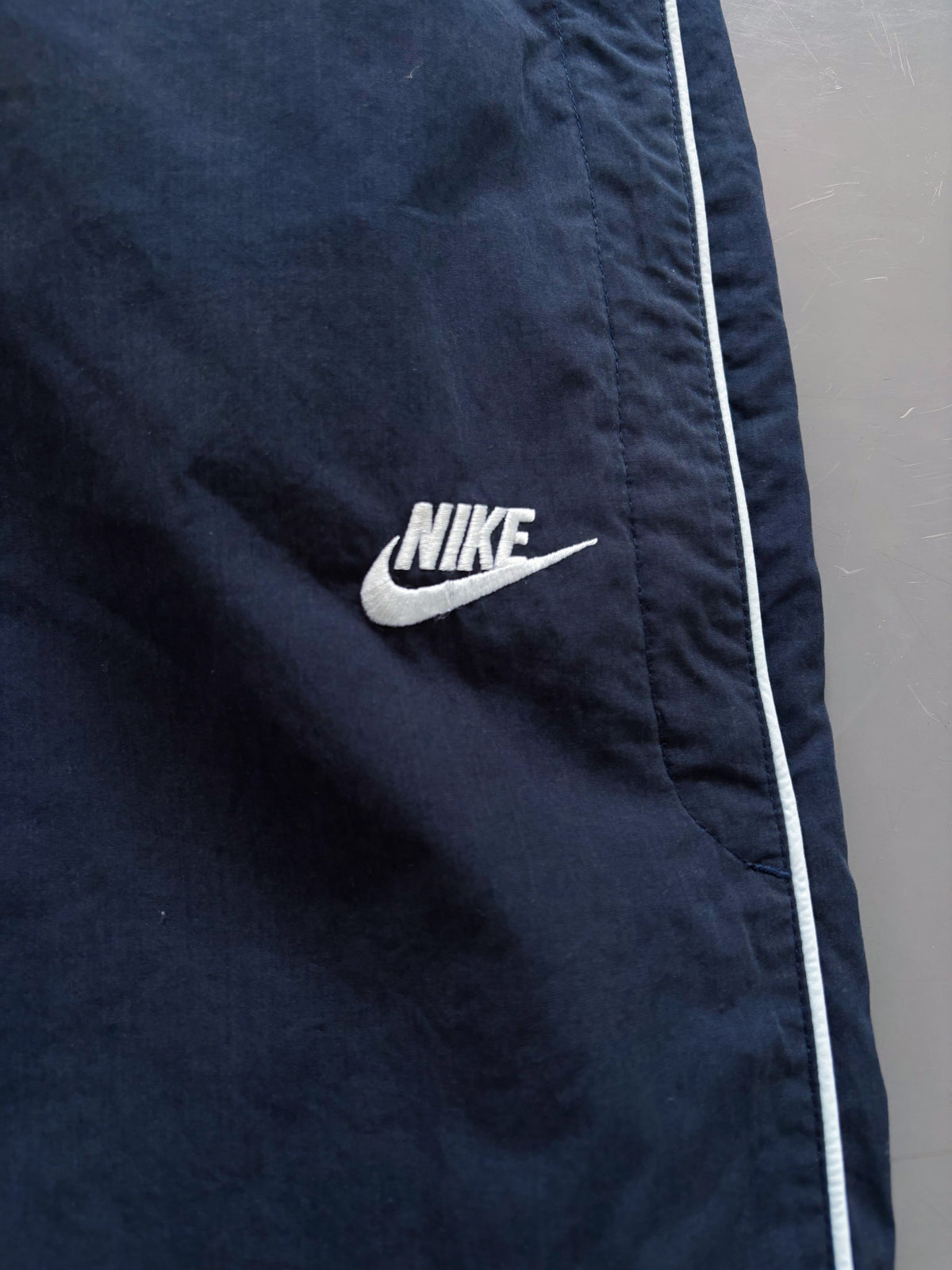 Nike Vintage Trackpants | L