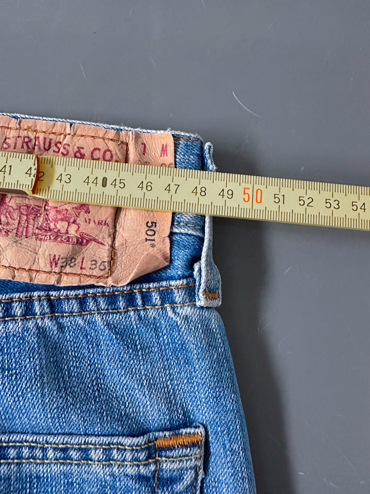 Vintage Levis Baggy Jeans | L