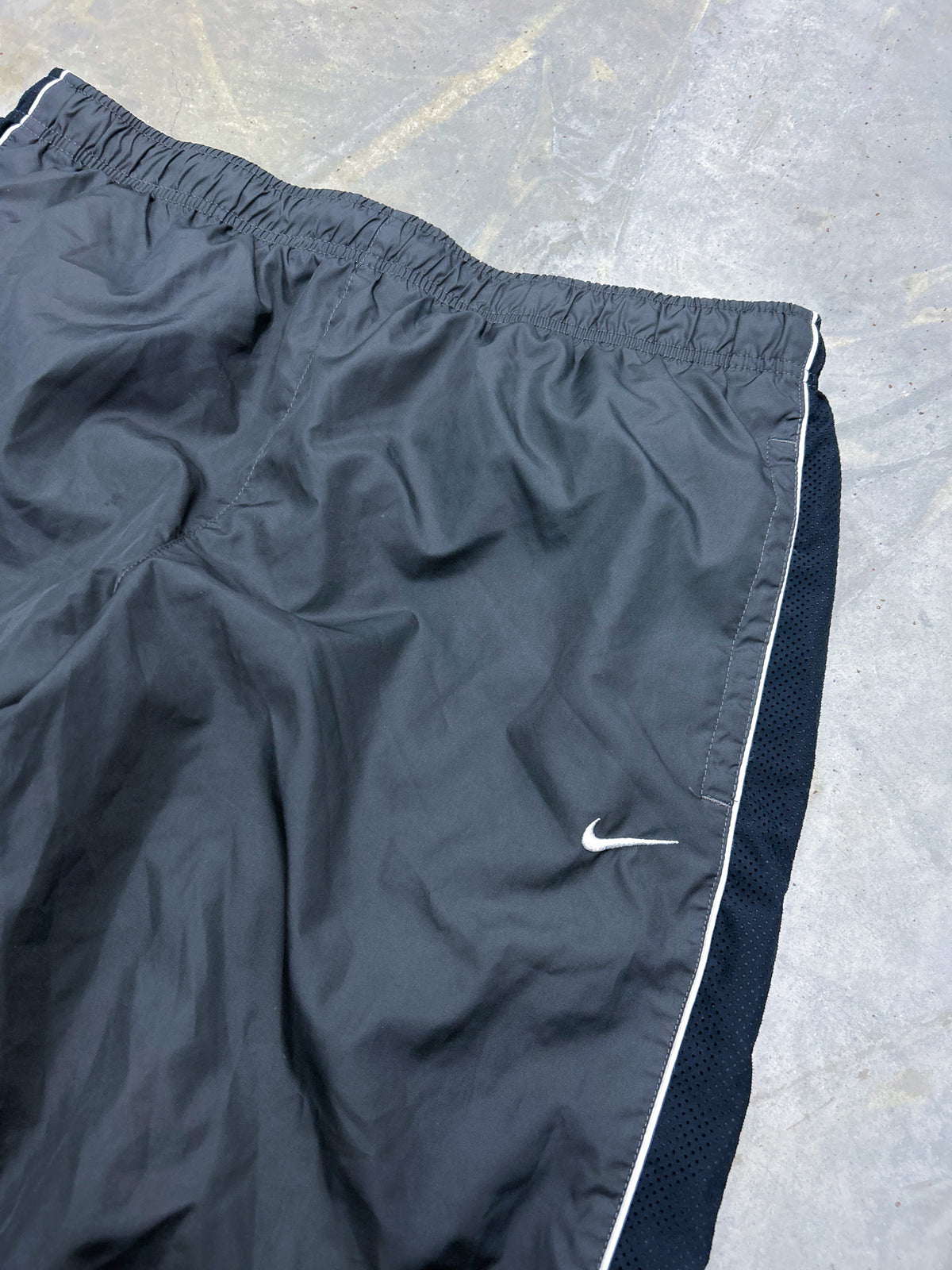 Nike Vintage Trackpants | L