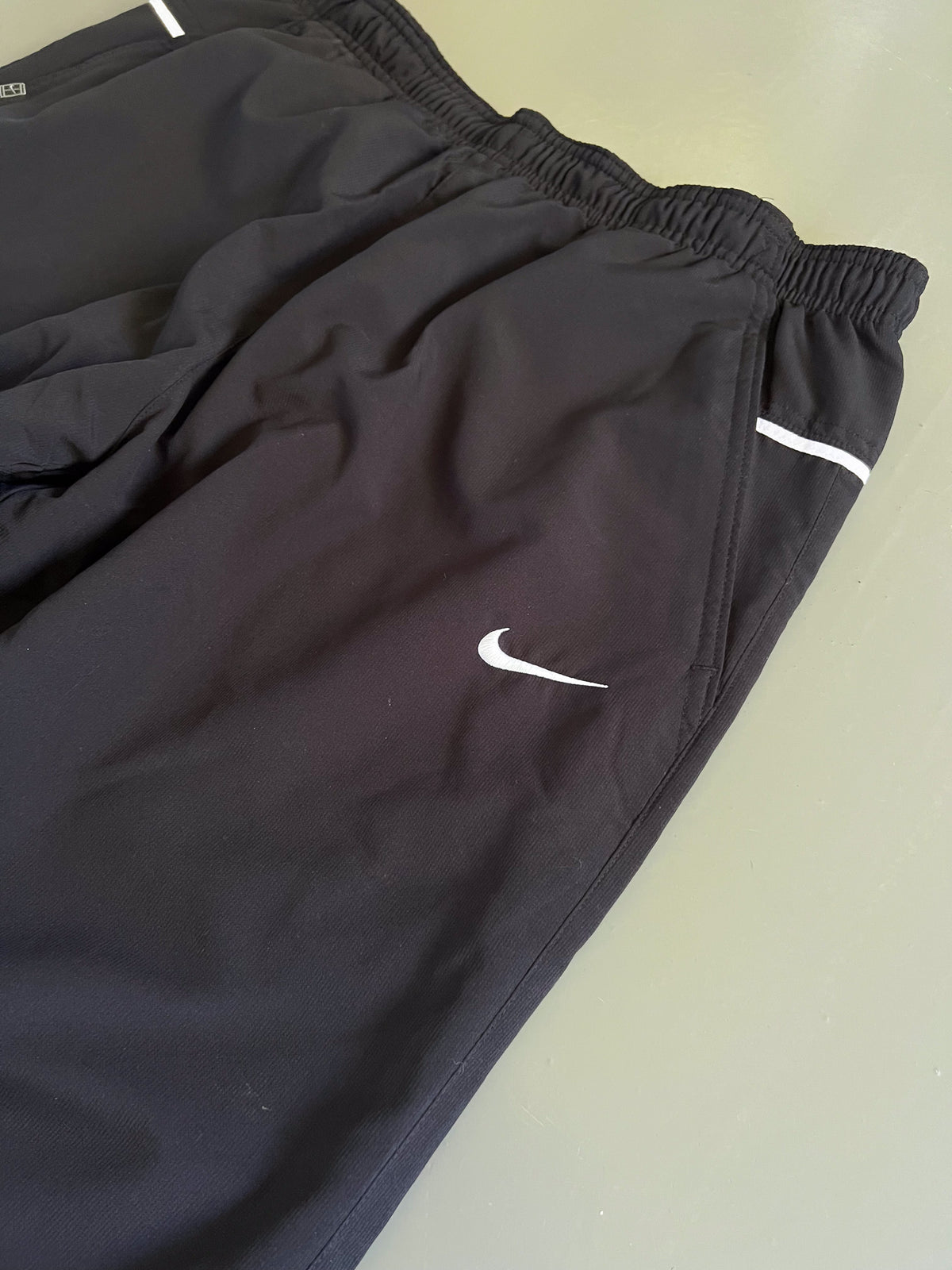 Nike Vintage Trackpants | L