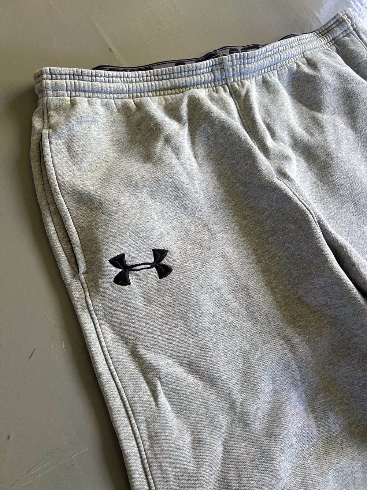 Under Armour Vintage Sweatpants | M