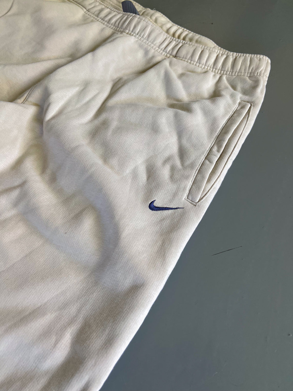 Nike Vintage *PREMIUM* Open Leg Sweatpants | L