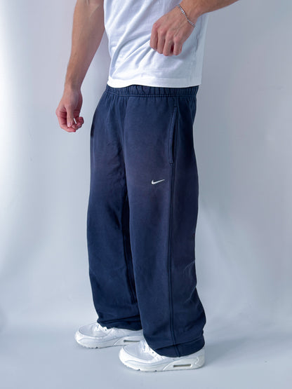 Nike Vintage Trackpants | L