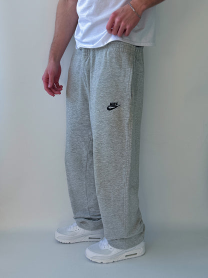Nike Vintage Sweatpants | M
