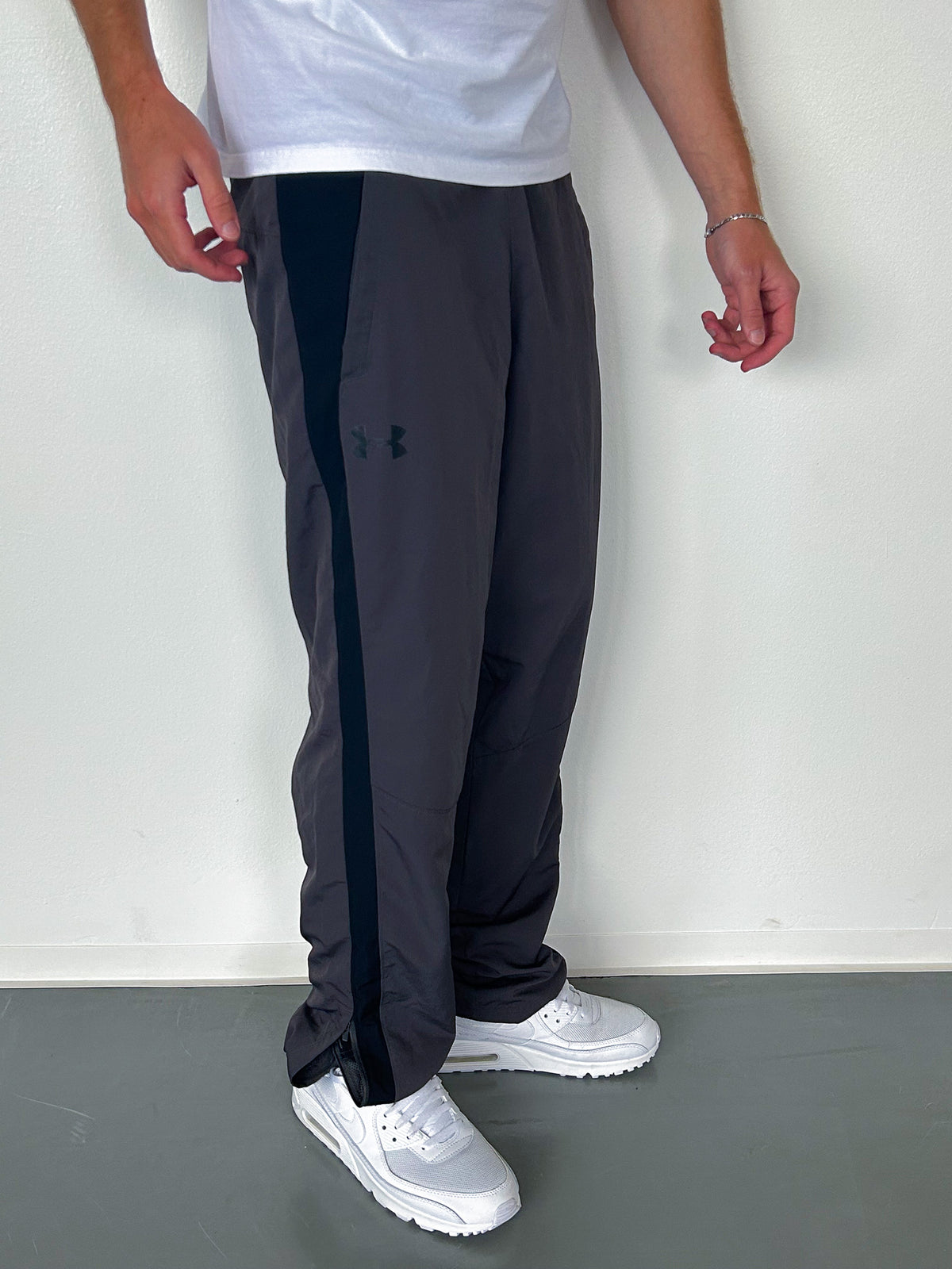 Under Armour Vintage Trackpants | S