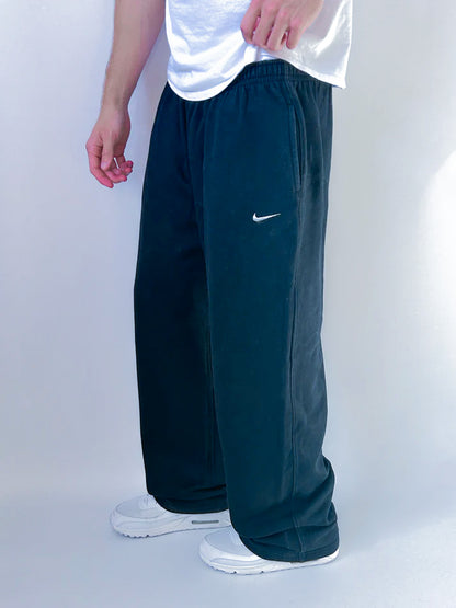 Nike Vintage *OPEN LEG* Sweatpants | L