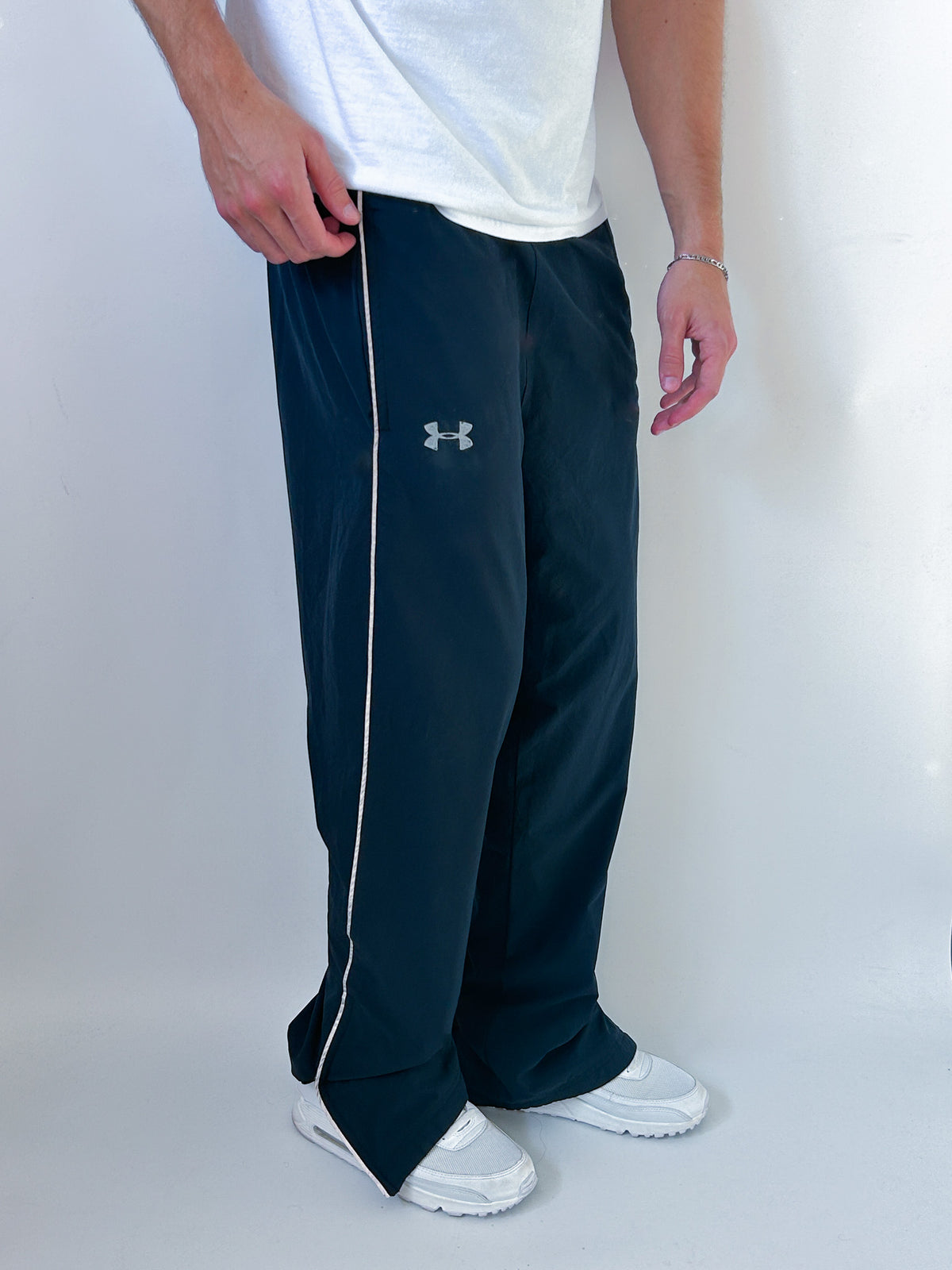 Under Armour Vintage Trackpants | M