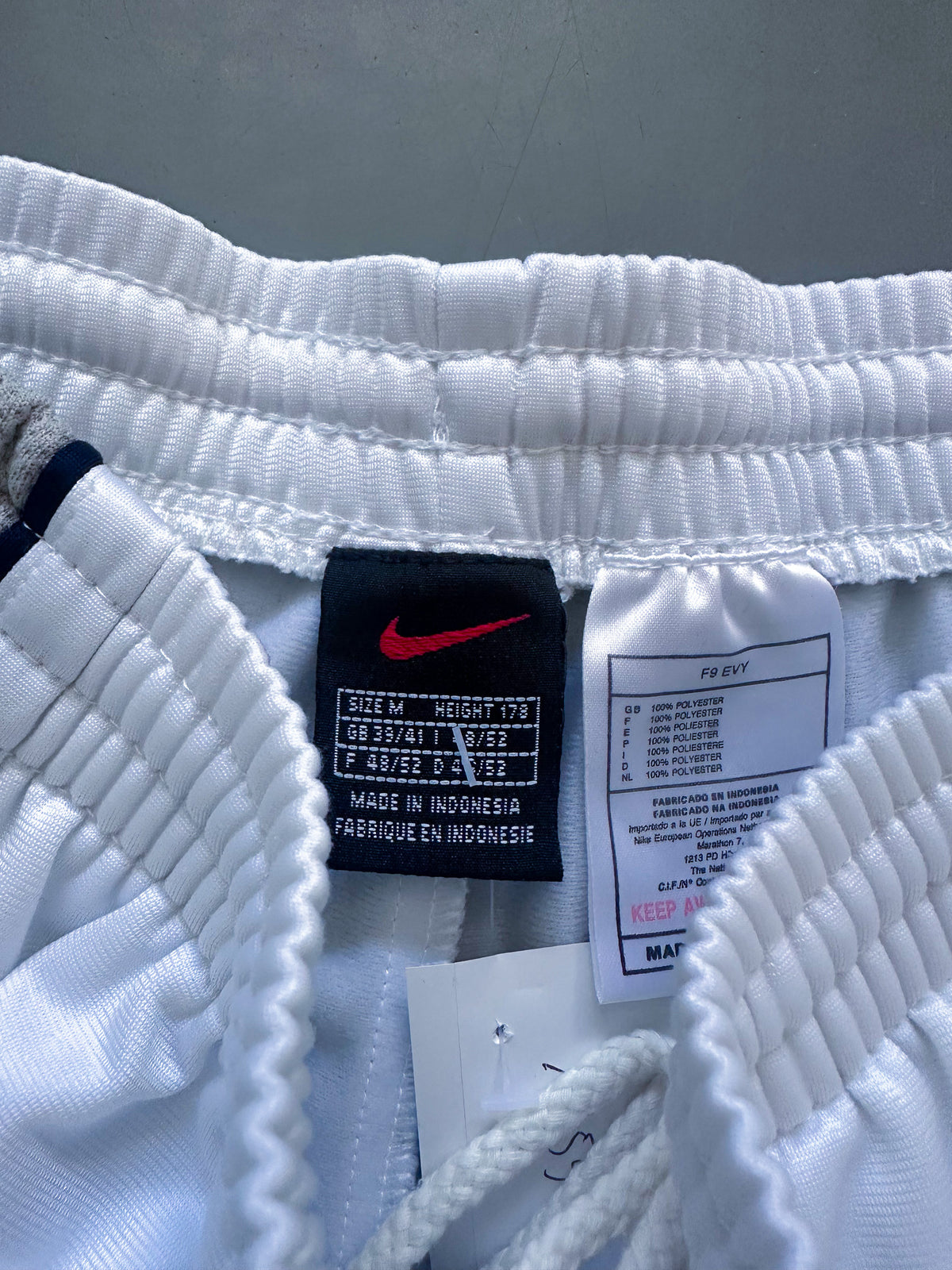 Nike Vintage Trackpants | M