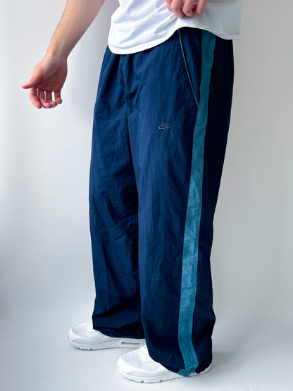 Nike Vintage Trackpants | L