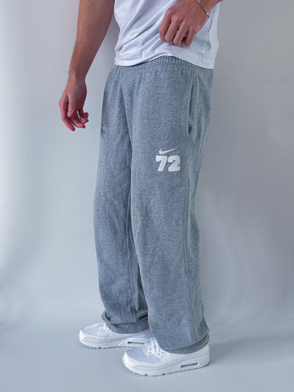 Nike Vintage Open Leg Sweatpants | M