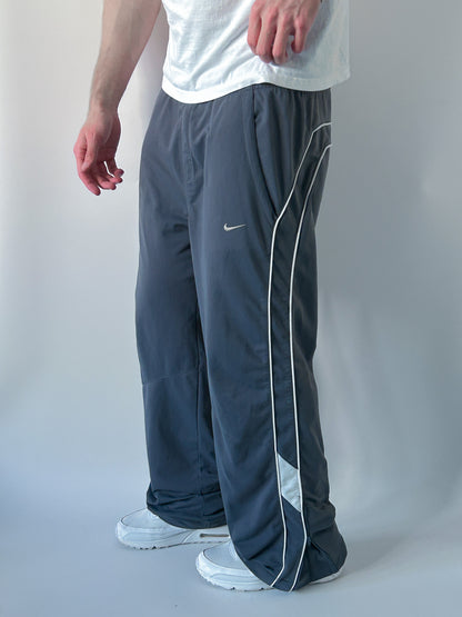 Nike Vintage Trackpants | M