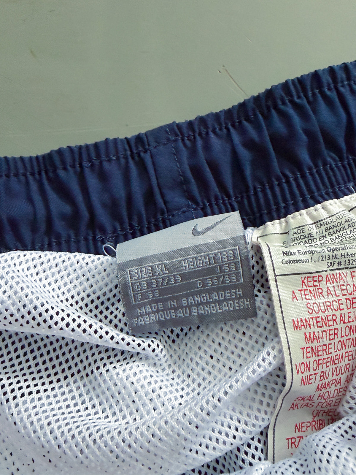 Nike Vintage Shorts | XL