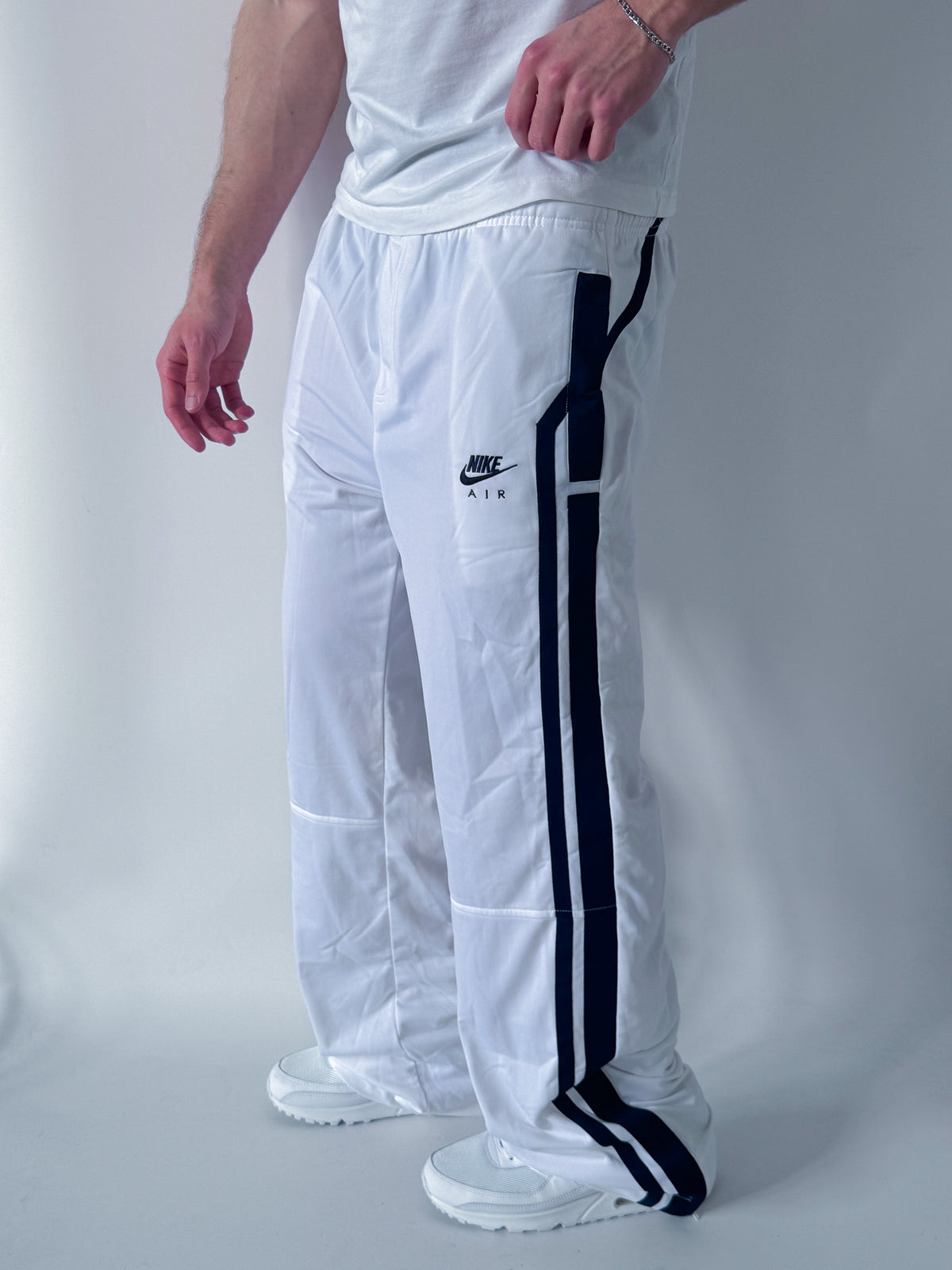 Nike Air Vintage Trackpants | M