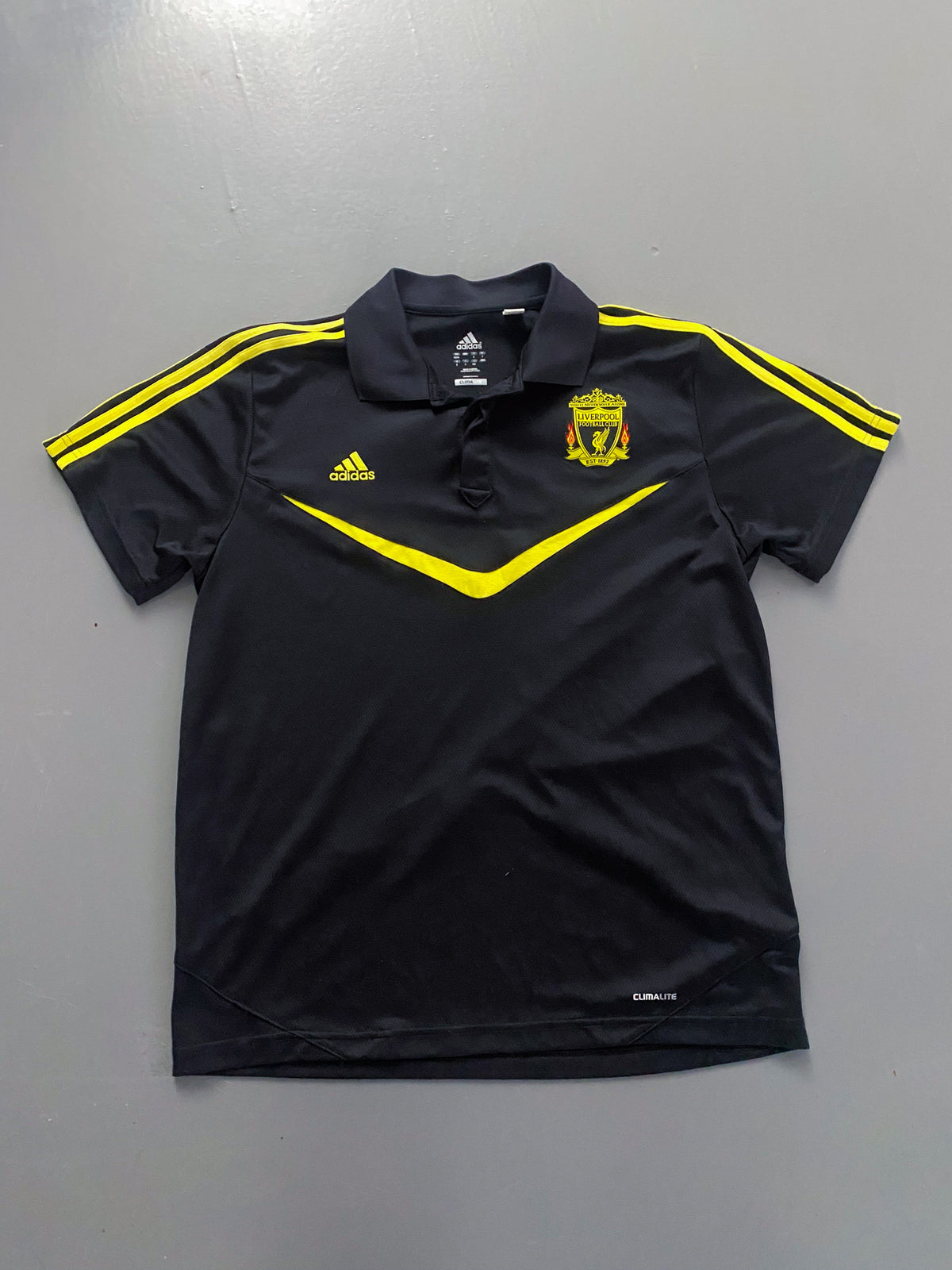 Vintage Adidas x Liverpool | L