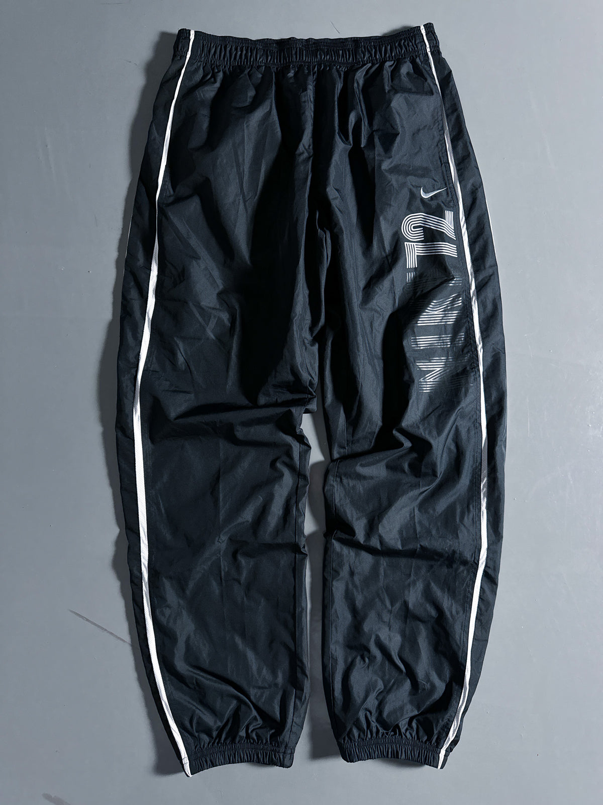 Nike Vintage Trackpants | L