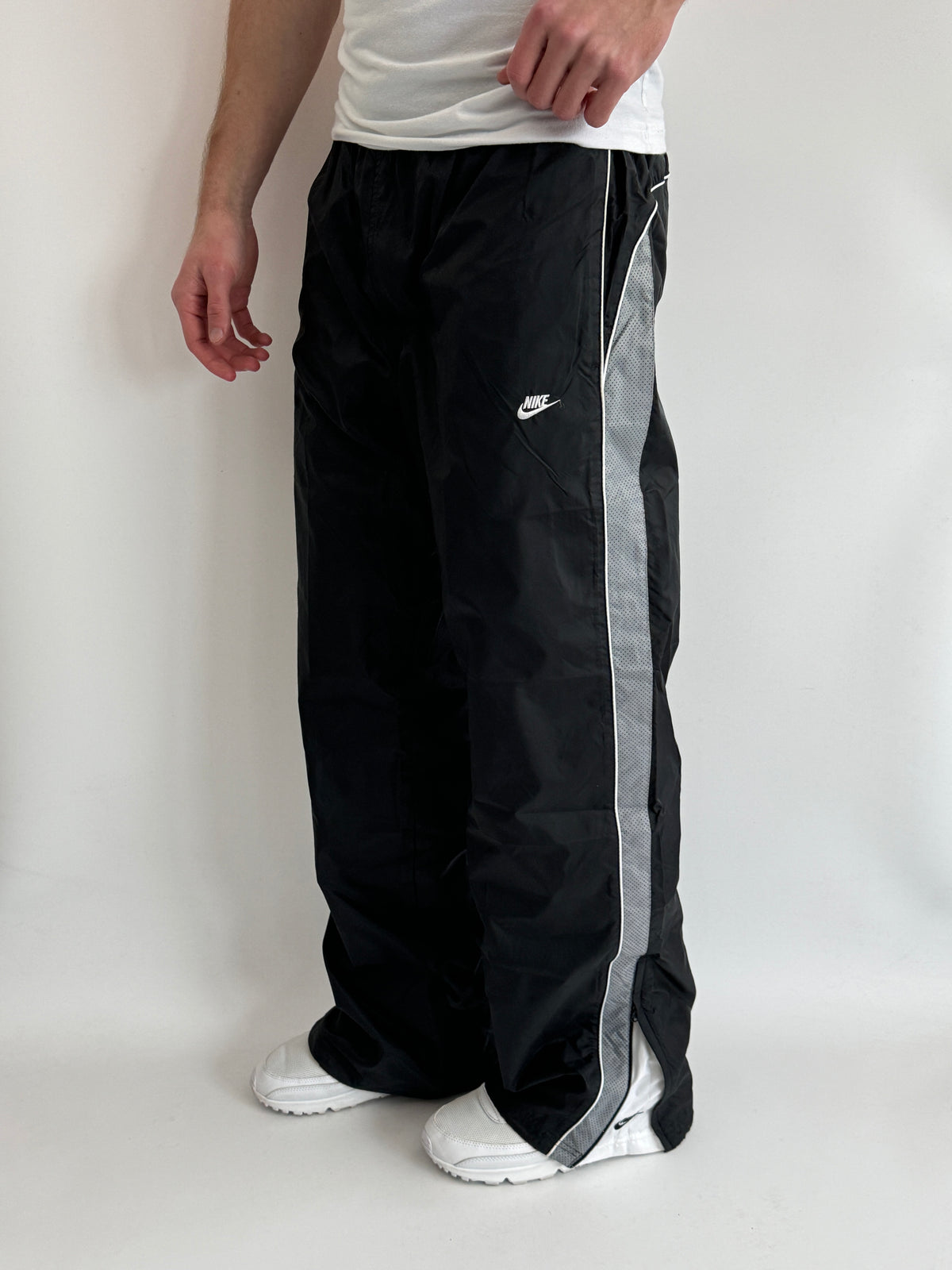 Nike Vintage *PREMIUM* Trackpants | M