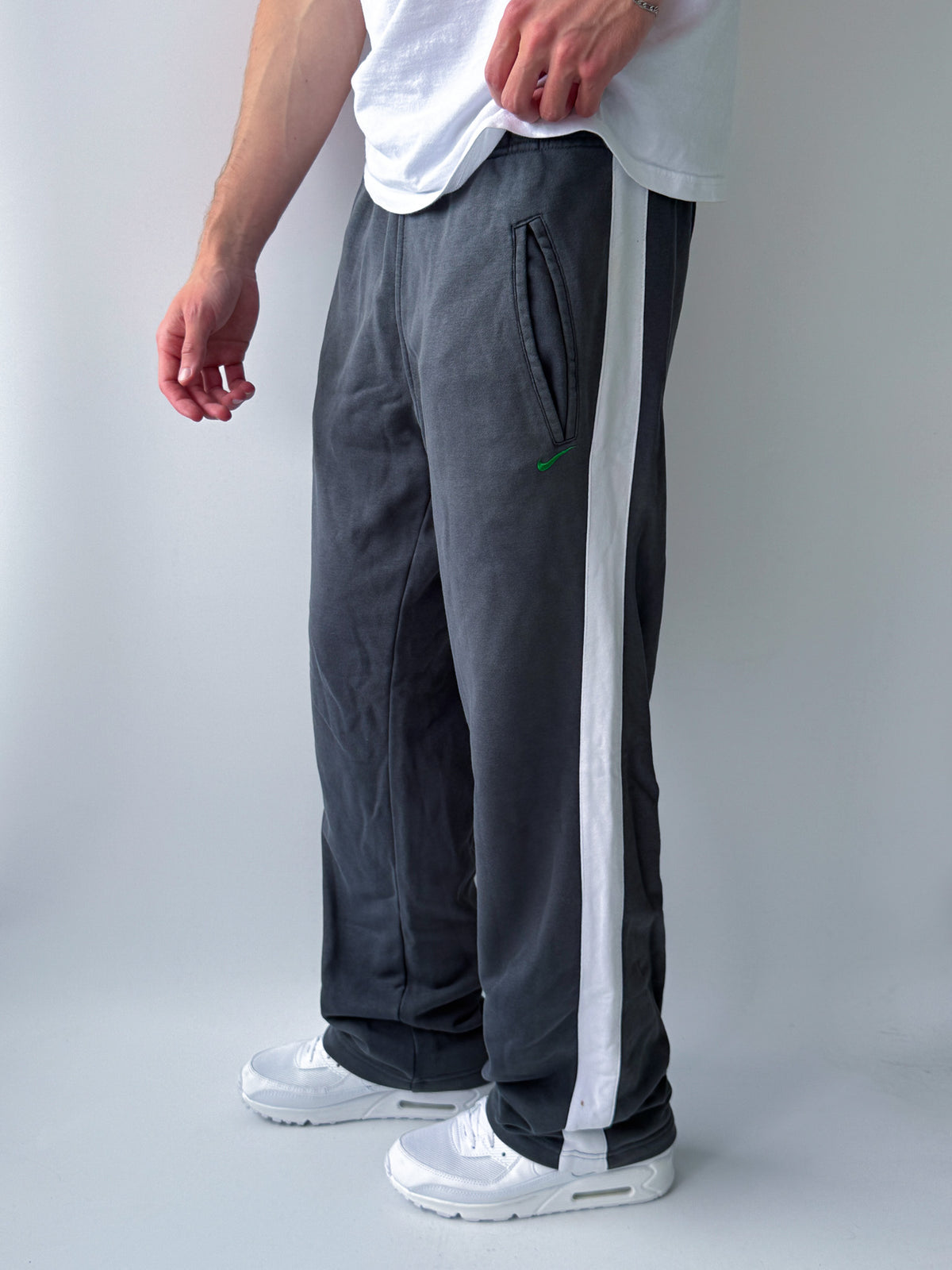 Nike Vintage Open Leg Sweatpants | M