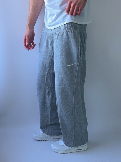 Nike Vintage Trackpants | XL