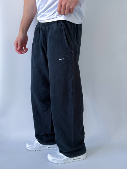 Nike Vintage Open Leg Sweatpants | M