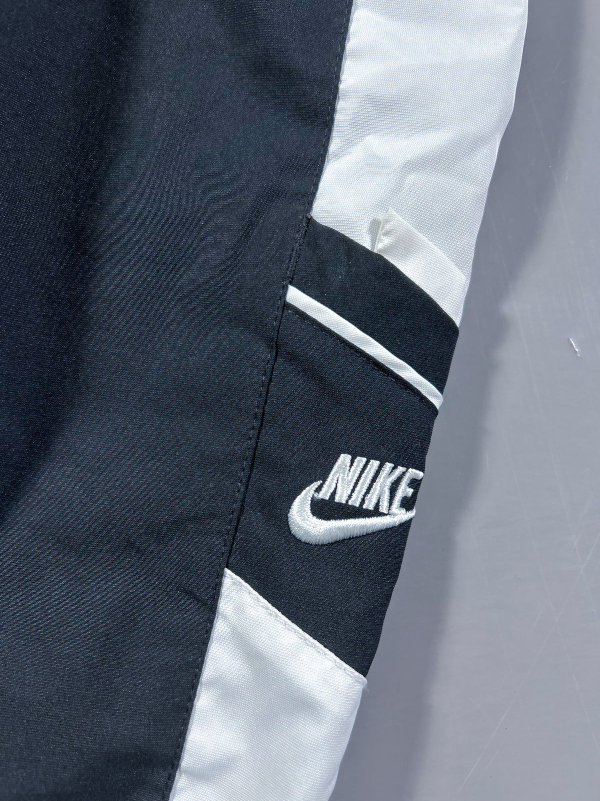 Nike Vintage Trackpants | XS