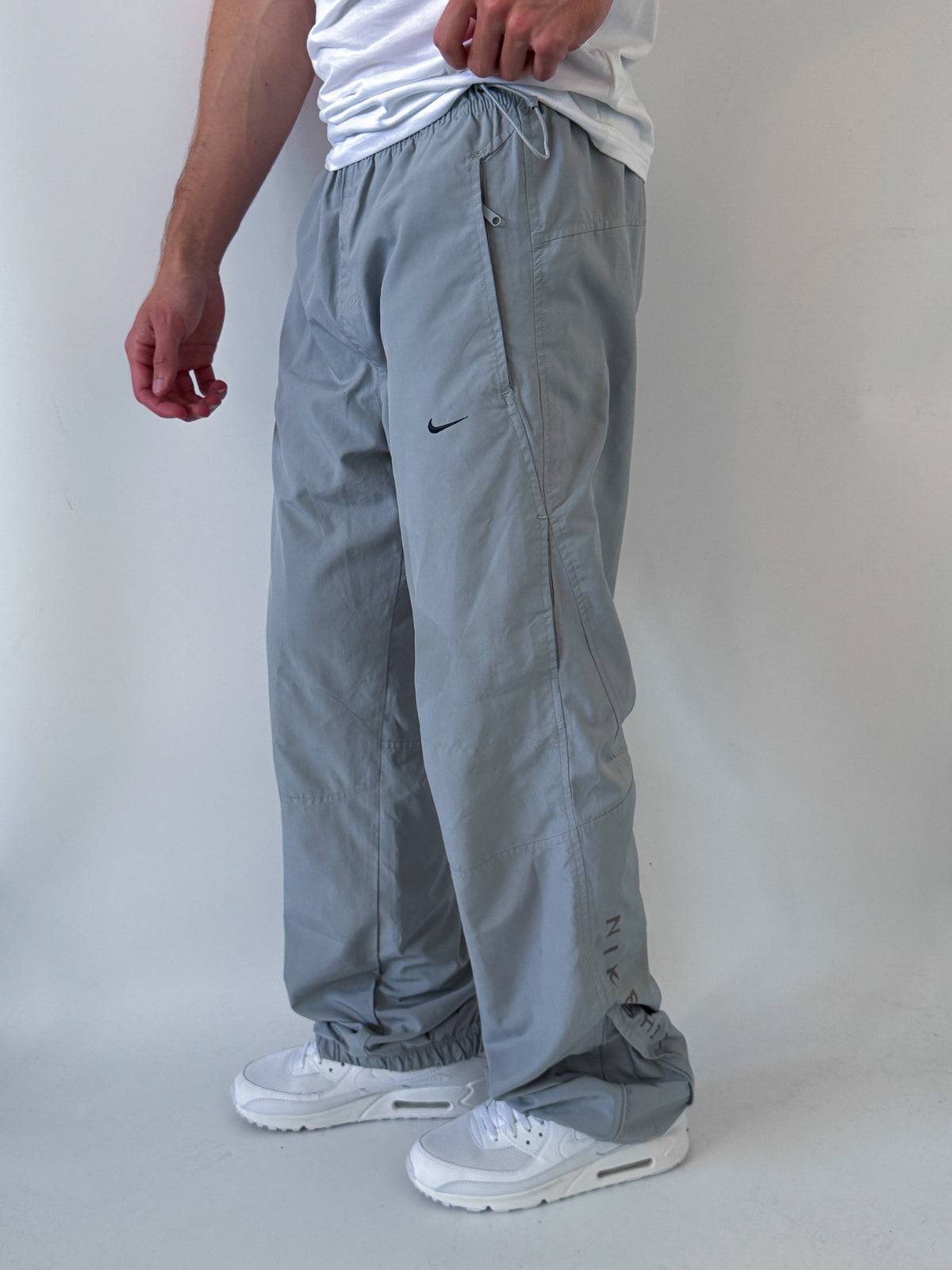 Nike Vintage *SHOX* Trackpants | M