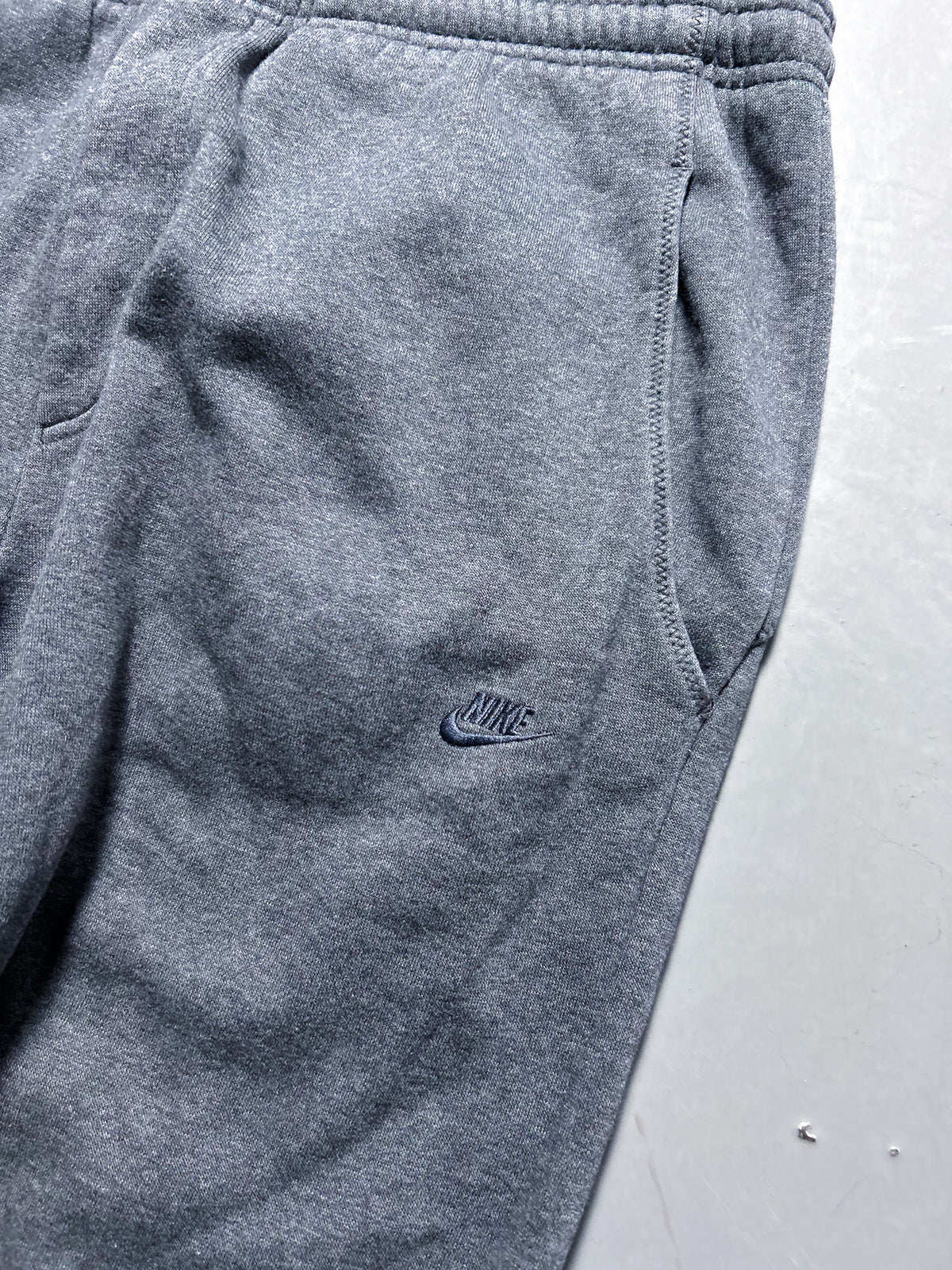 Nike Air Vintage Sweatpants | L