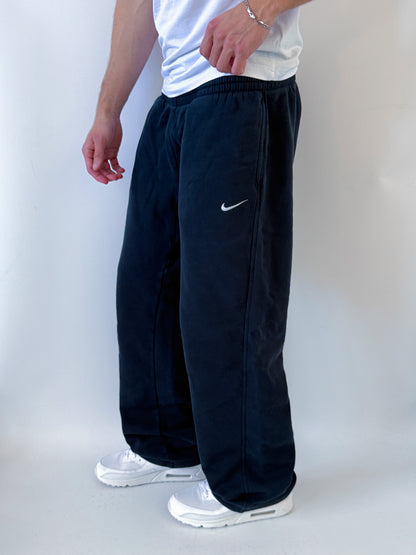 Nike Vintage Open Leg Sweatpants | M