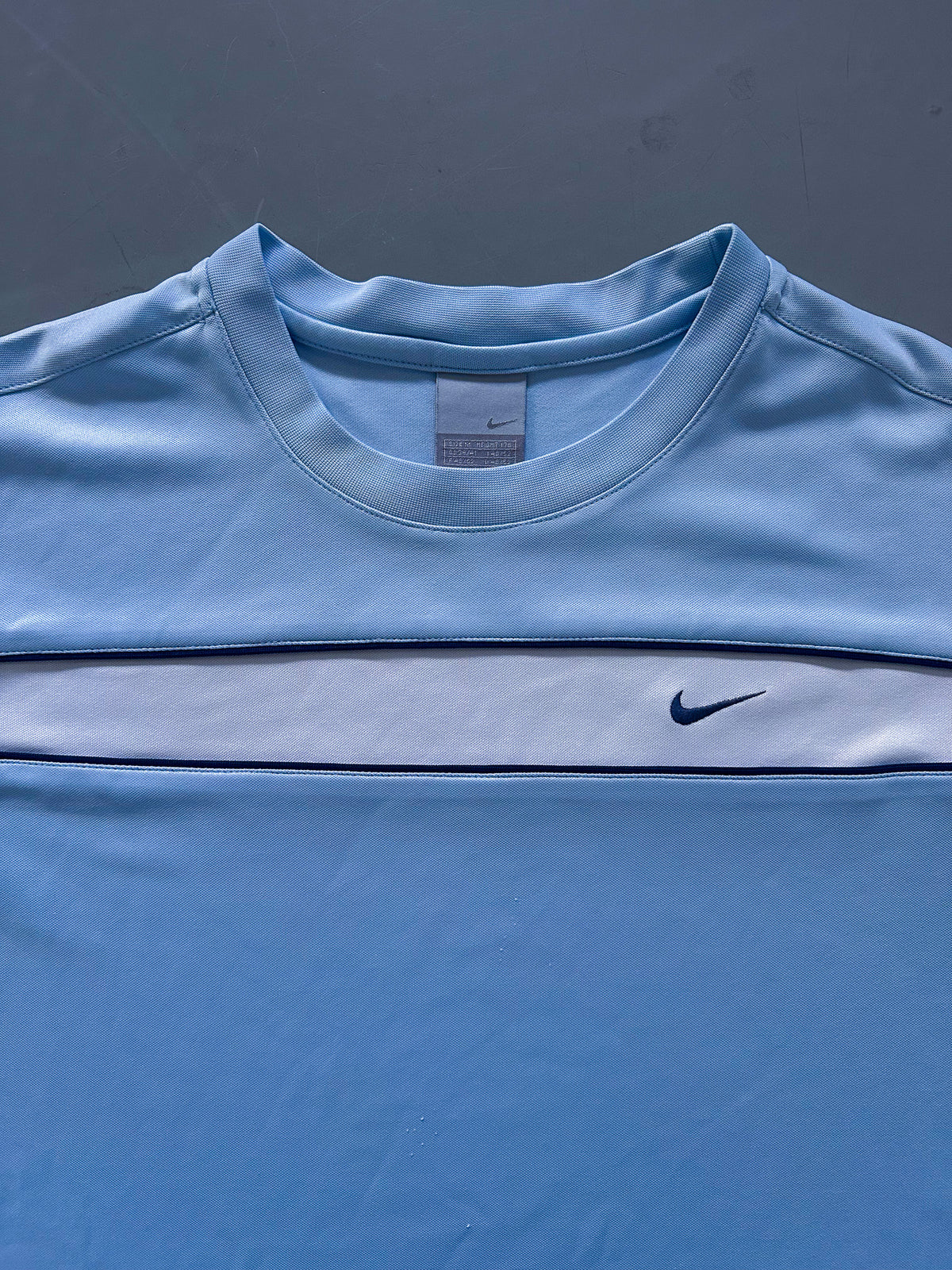 Vintage Nike *PREMIUM* T-Shirt | M