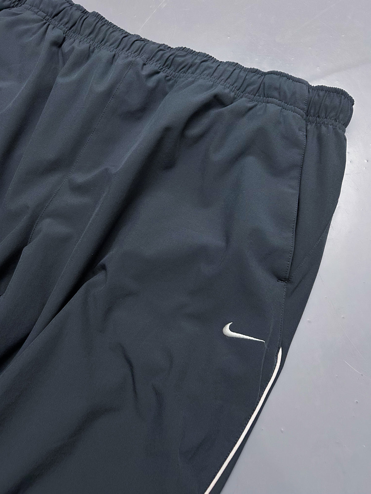 Nike Vintage Trackpants | XL