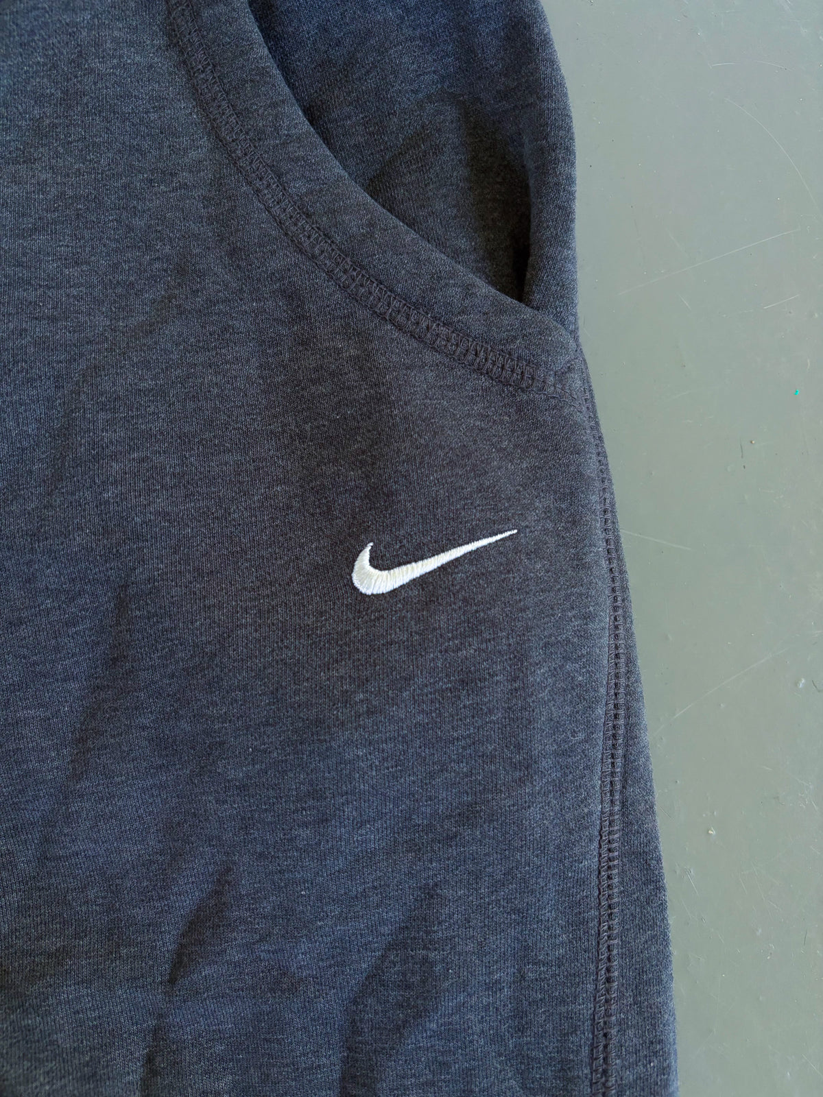 Nike *Airmax* Vintage Sweatpants | M