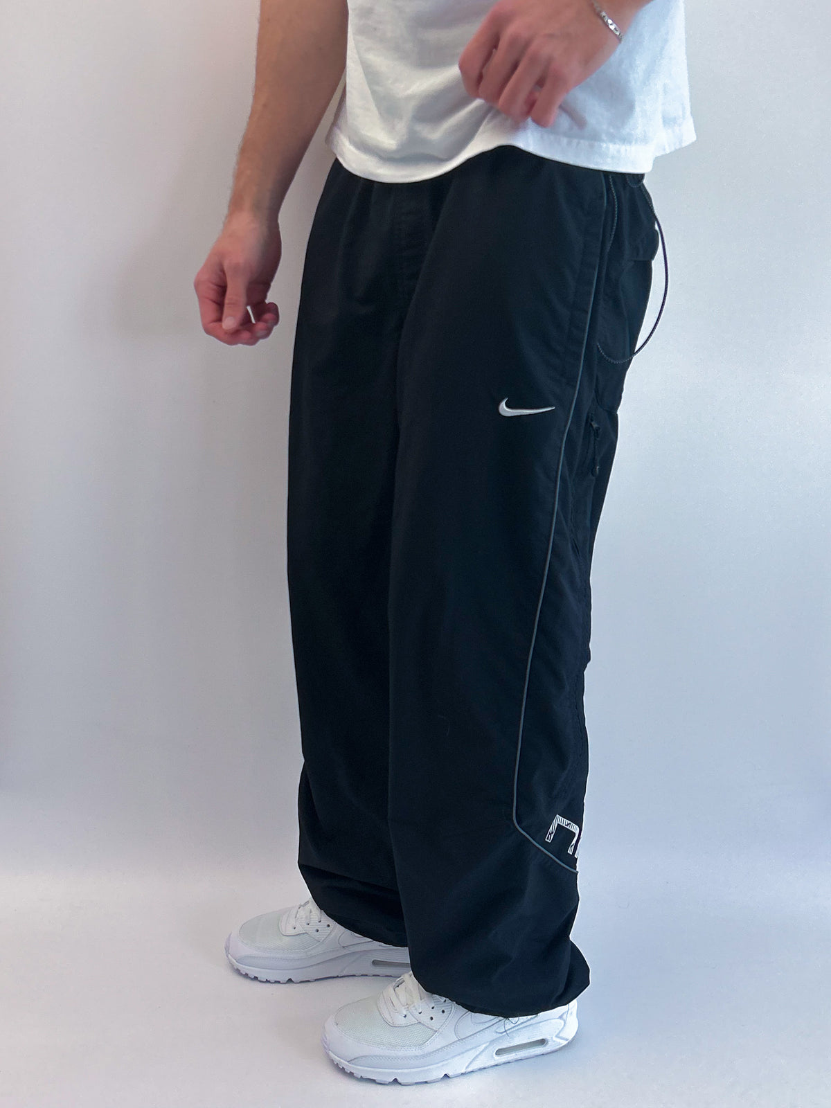 Nike Air Vintage Trackpants | L