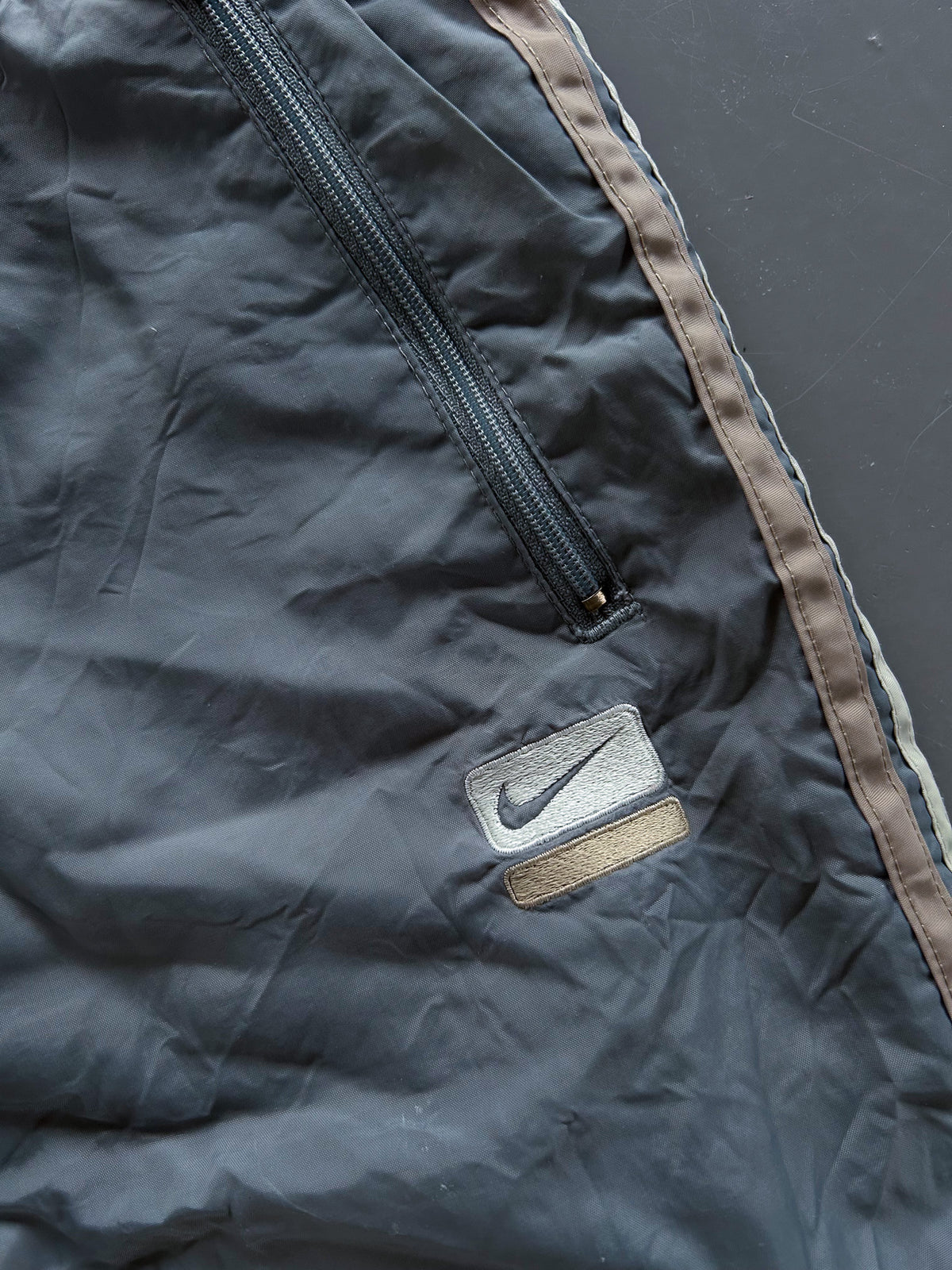 Nike Vintage Trackpants | XS