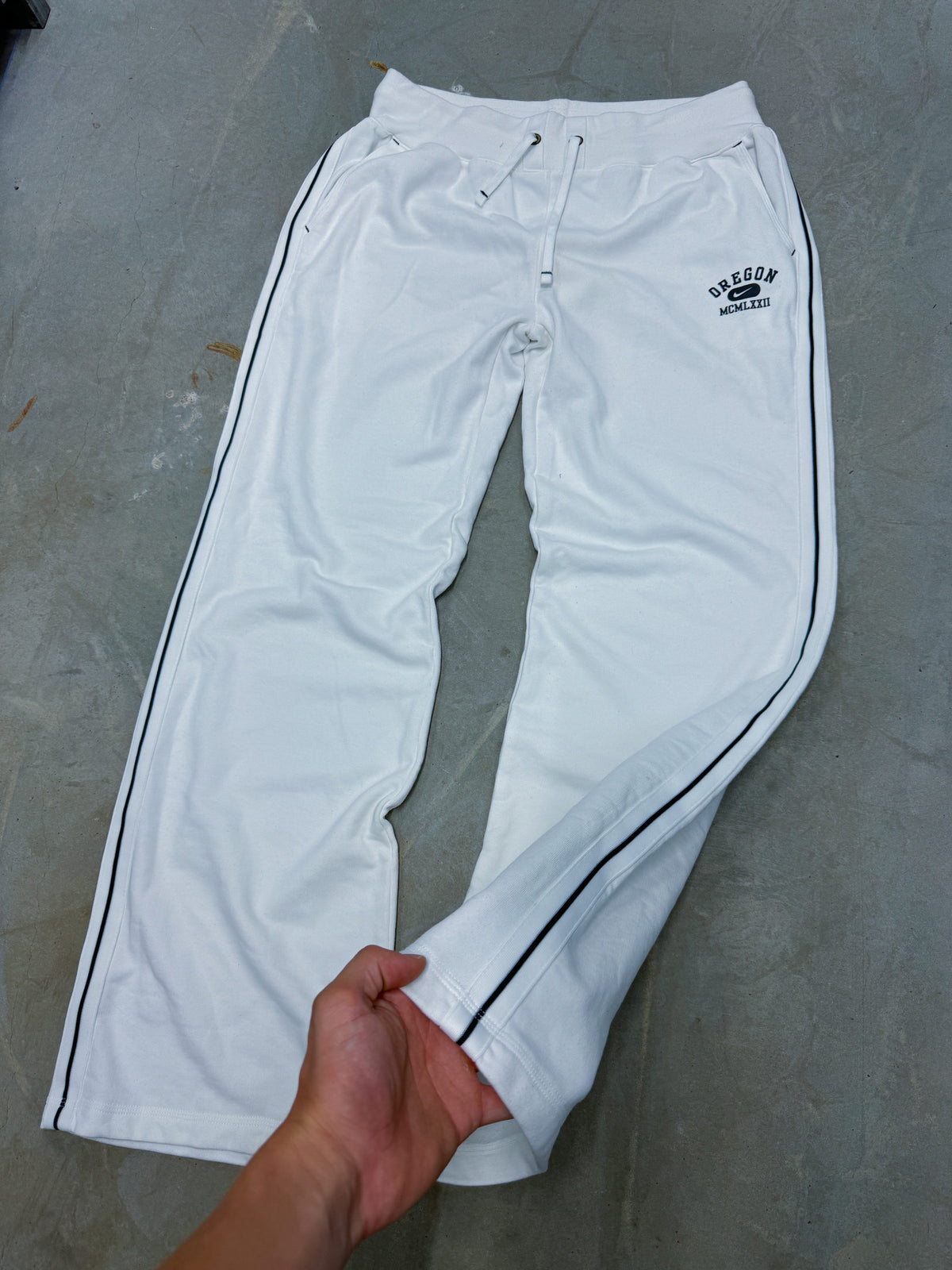 Nike Vintage *Premium* Sweatpants | XL
