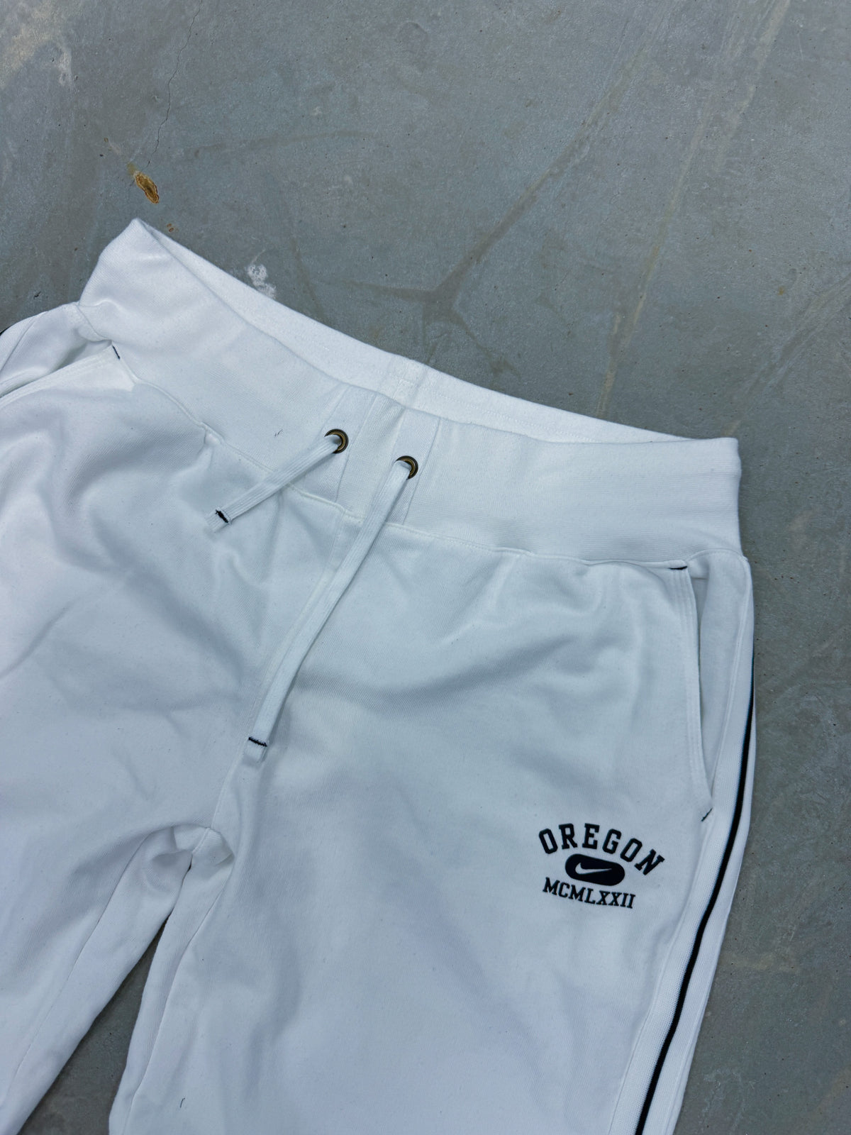Nike Vintage *Premium* Sweatpants | XL
