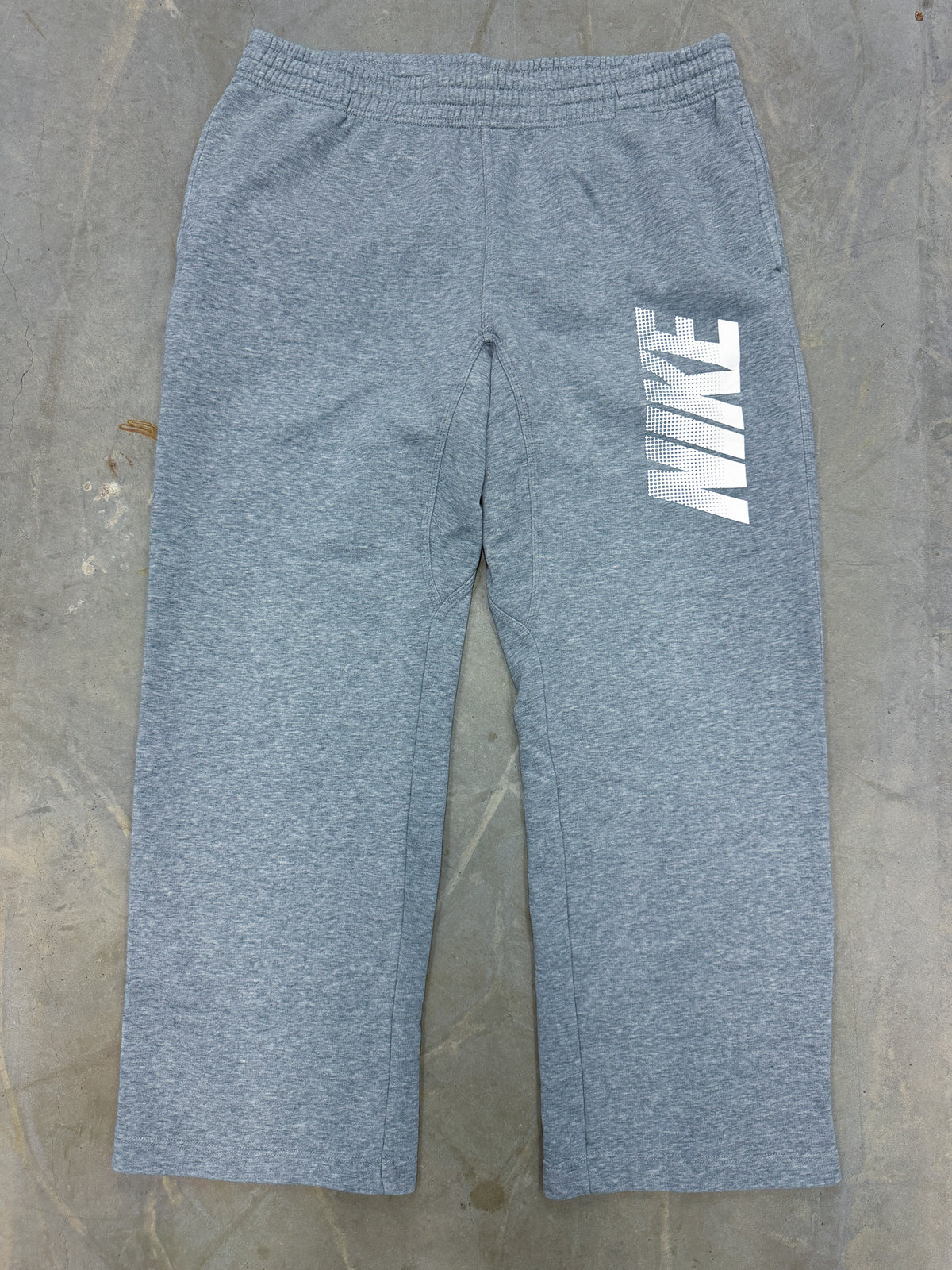 Nike Vintage Open Leg Sweatpants | Fittet L