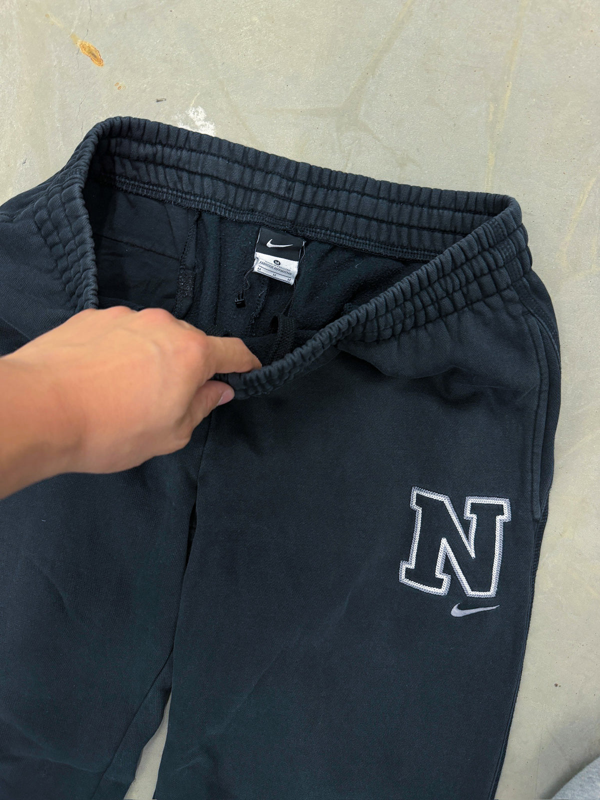 Nike Vintage Open Leg Sweatpants | M