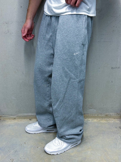 Nike Vintage *PREMIUM* Sweatpants | XL