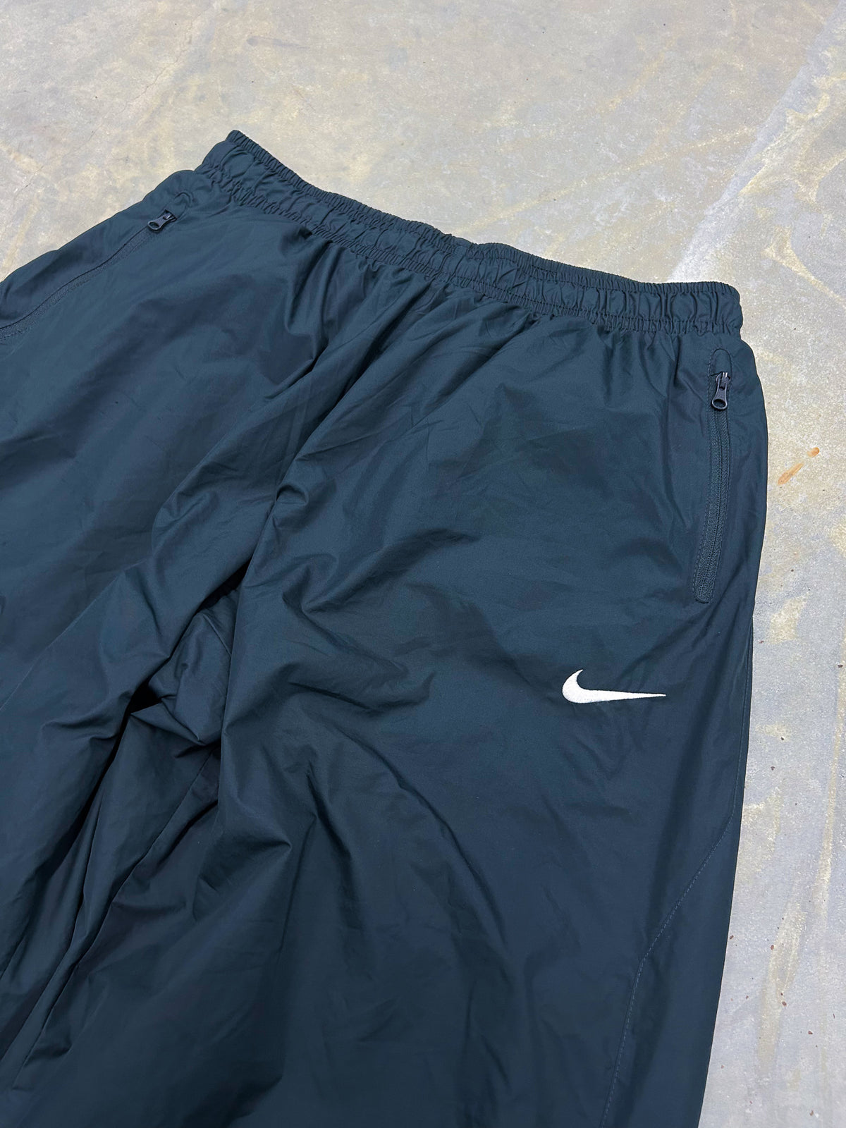 Nike Vintage Trackpants | L
