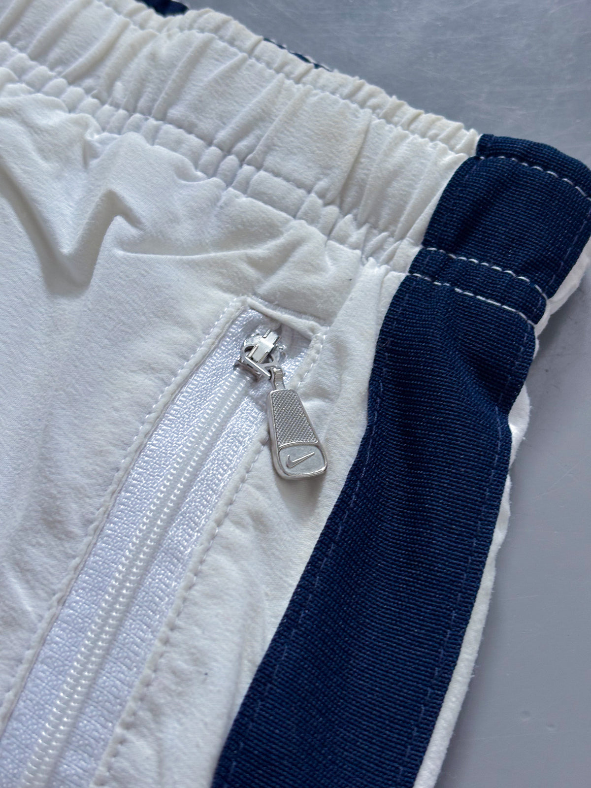 Nike Vintage *PREMIUM* Trackpants | M