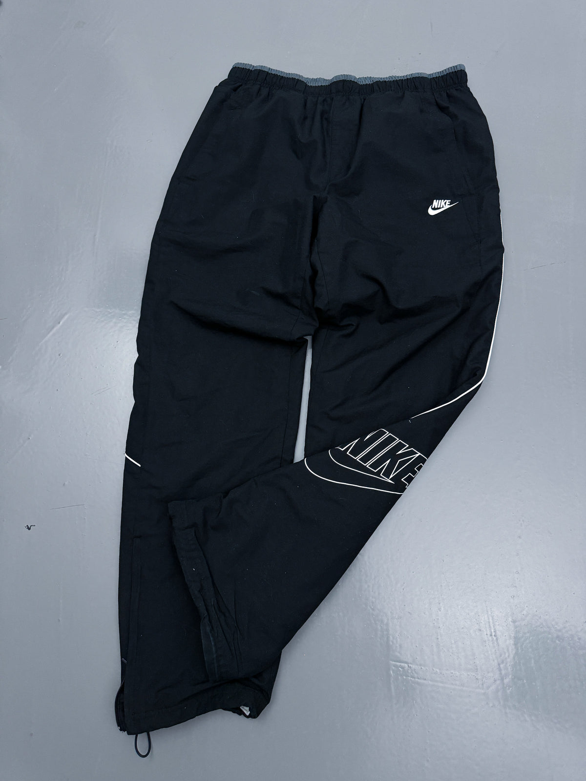 Nike Vintage Trackpants | L